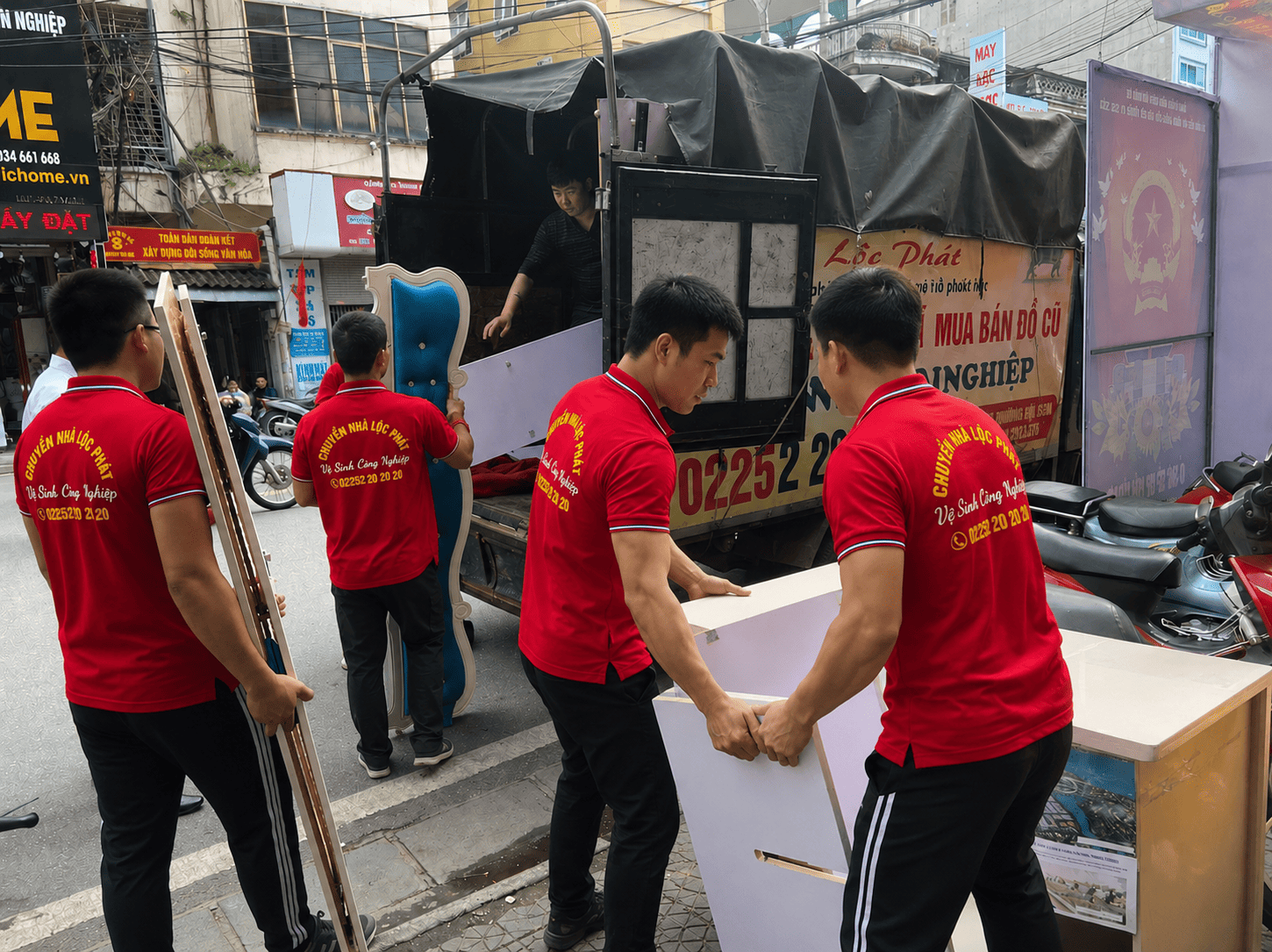 Đội ngũ nhân viên Lộc Phát