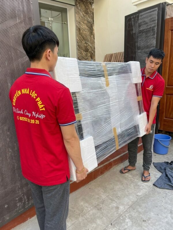 Chuyển Tivi Cần Lưu Ý Những Gì Để Không Bị Vỡ Màn Hình?